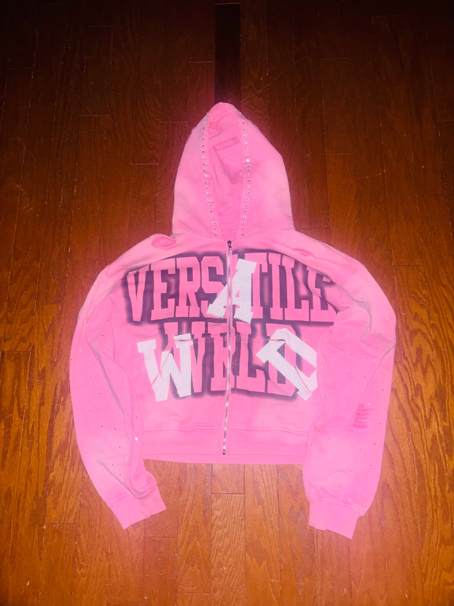 VERSATILEWRLD | HOODIE